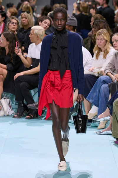 Look 37